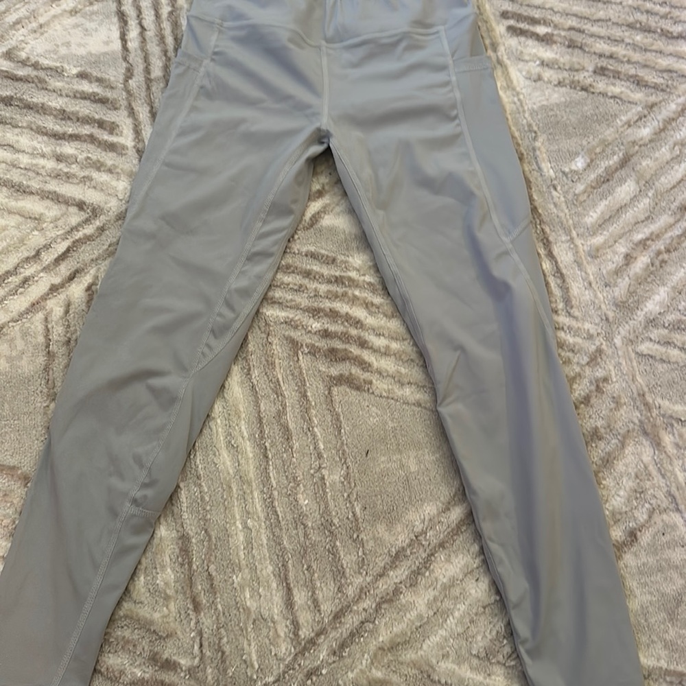 grey leggings